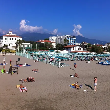 Holiday Villas Marina di Massa